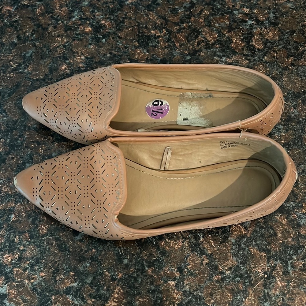 Women's Pointed Toe Laser-Cut Flats - Blush